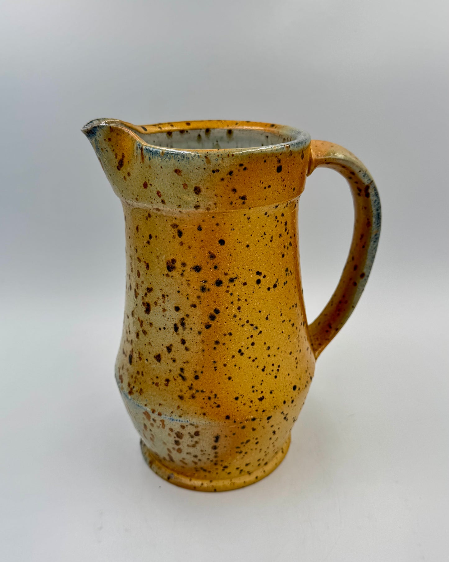 Medium Jug - Pitcher Titanium Yellow